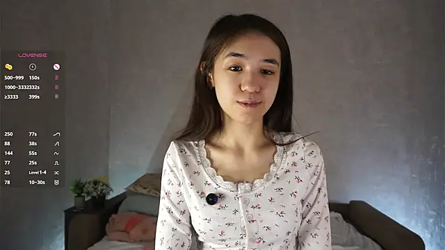 CherrylLlams online show from April 16, 6:19 pm