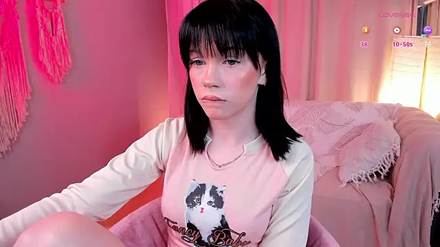 lisa sunny  online show from May 8, 4:33 pm