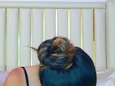AnnieDesire online show from April 16, 2:18 pm