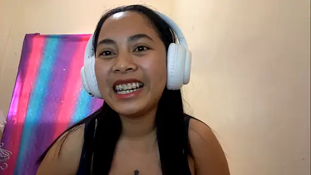 DavinaKilness online show from March 14, 6:30 am