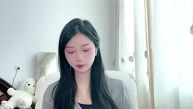 yiyibaby2026 online show from April 30, 2:18 am