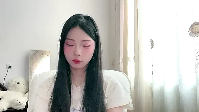 yiyibaby2026 online show from April 24, 2:35 am