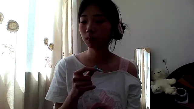 yiyibaby2026 online show from April 9, 3:52 am