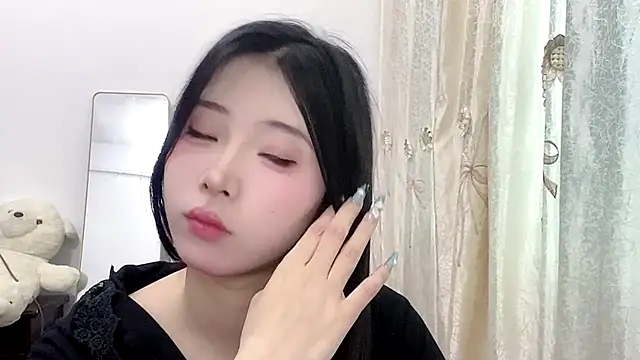 yiyibaby2026 online show from April 3, 2:29 am