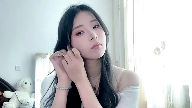 yiyibaby2026 online show from April 19, 2:23 am
