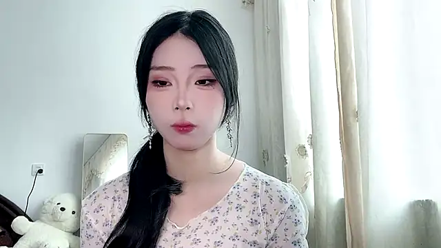 yiyibaby2026 online show from May 2, 1:55 am