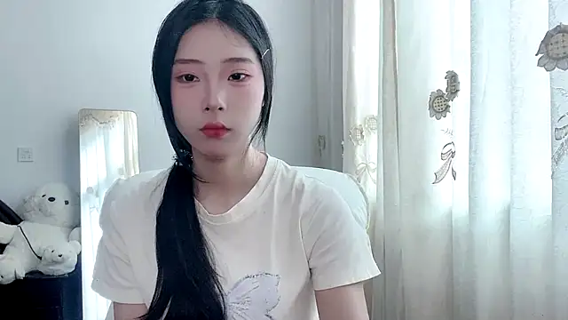 yiyibaby2026 online show from April 18, 4:26 am