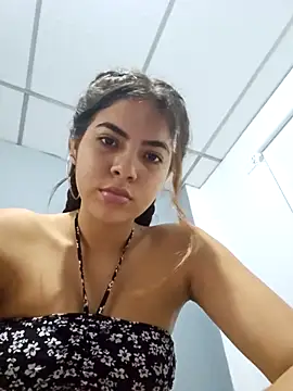 Snapshot of Scarlett_moon1 chatting on March 11, 8:58 pm Scarlett moon1 online show from March 11, 8:58 pm