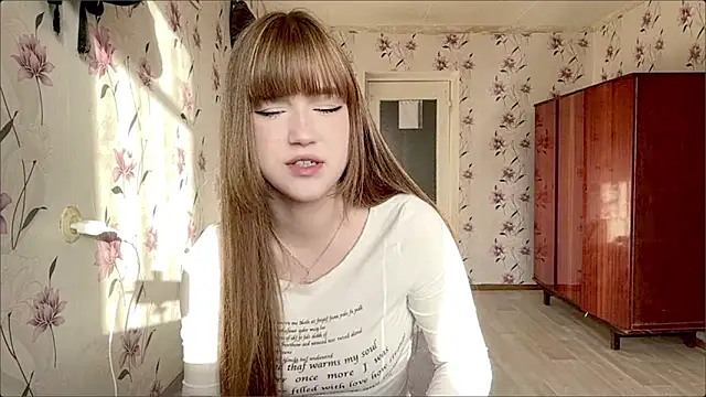 AnnaWasp online show from April 15, 4:51 am