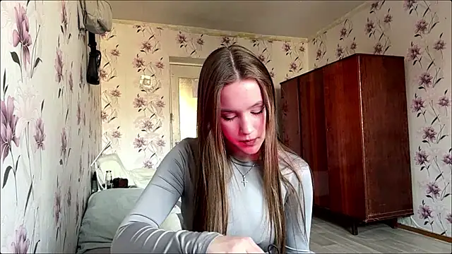 AnnaWasp online show from March 17, 1:47 pm