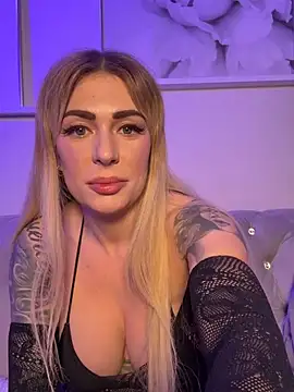 SelinaGalinsky6 online show from March 18, 11:59 pm