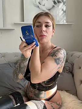 SelinaGalinsky6 online show from March 13, 9:25 am