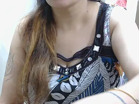 Snapshot of spicy_Zara chatting on May 16, 10:03 am spicy Zara online show from May 16, 10:03 am