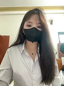 VyVy18 online show from May 18, 5:23 am