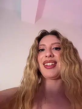 EvaRyen  online show from April 15, 7:58 pm