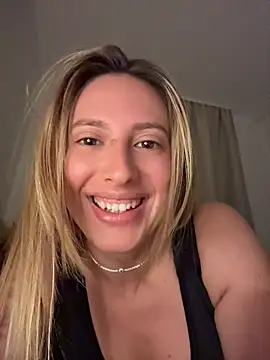 EvaRyen  online show from July 8, 10:10 pm