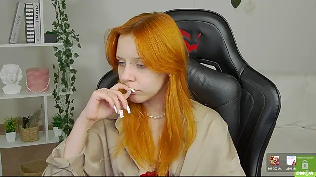 Rachel lips online show from May 30, 9:04 am