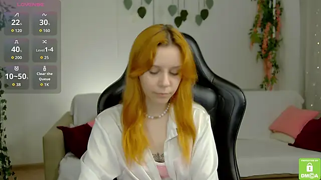 Rachel lips online show from May 8, 9:02 am