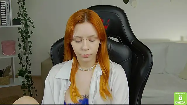 Rachel lips online show from May 29, 9:15 am