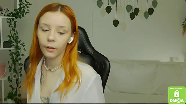 Rachel lips online show from June 12, 8:12 am