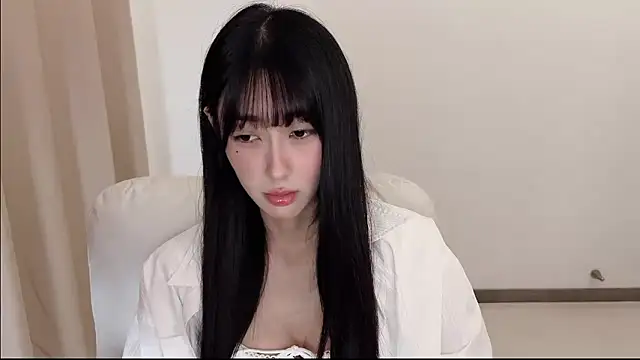 xiaooyee online show from May 15, 1:31 pm