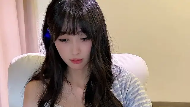 xiaooyee online show from April 9, 1:50 pm