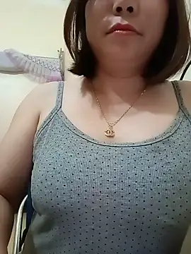 SingleeMomm online show from June 21, 4:35 pm