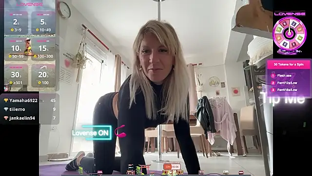 AtomBlondy online show from March 25, 1:21 pm