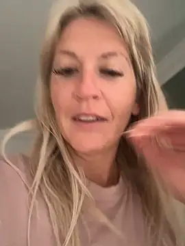 AtomBlondy online show from June 10, 5:19 am