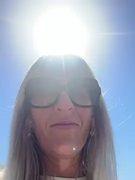 AtomBlondy online show from May 27, 10:22 am
