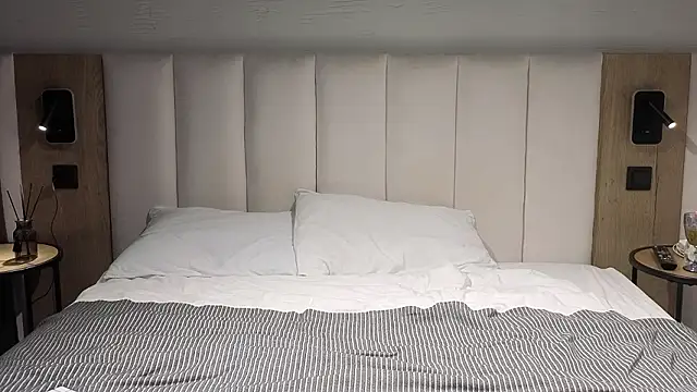 Emma  21 online show from March 12, 6:56 pm