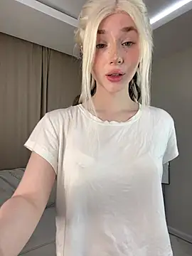 KittiLin online show from April 8, 9:38 pm