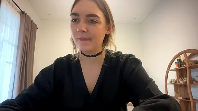 RoxyWet online show from March 14, 10:10 am