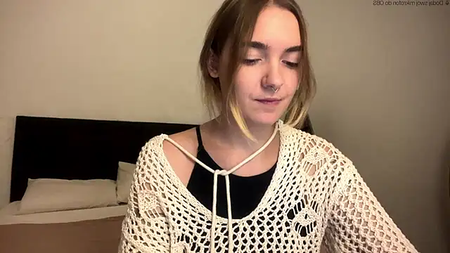 RoxyWet online show from April 29, 1:37 pm