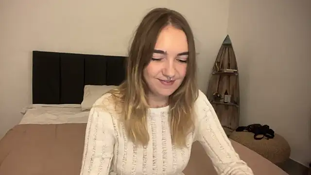 RoxyWet online show from April 3, 1:17 pm