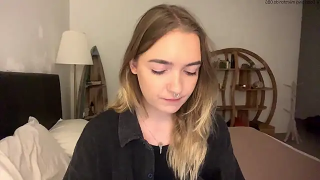 RoxyWet online show from May 14, 2:47 pm