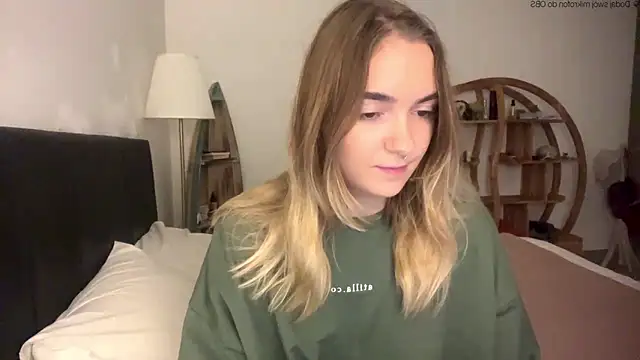 RoxyWet online show from May 11, 2:45 pm