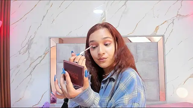 LeahLuna  online show from March 19, 11:54 am