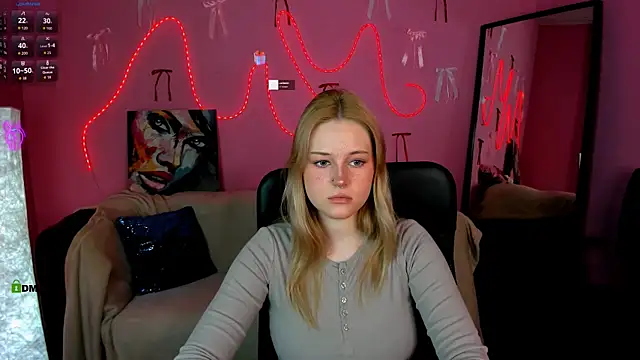 trixy melison online show from March 26, 6:55 am