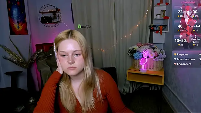 trixy melison online show from March 29, 5:58 pm