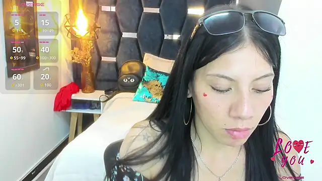 Abril Fox   online show from March 25, 9:14 pm