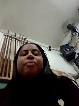 gatinha20257 online show from May 14, 2:30 am