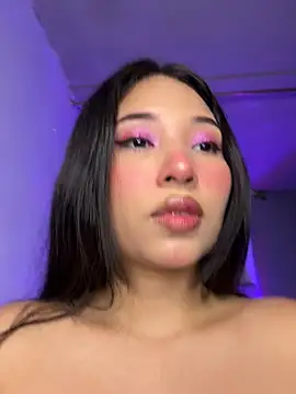 iamkyliewest online show from March 16, 5:44 am