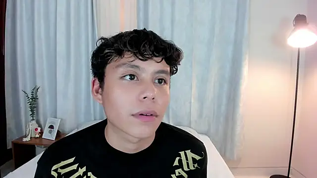 chico medusa online show from May 6, 8:46 pm