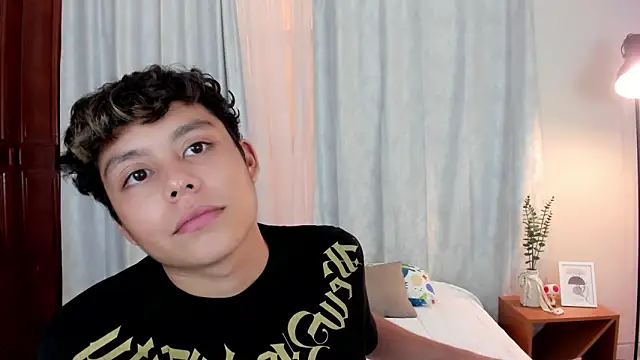 chico medusa online show from May 8, 8:23 pm