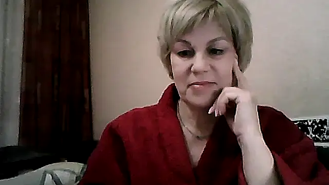 Snapshot of TatkaYang chatting on April 20, 7:37 pm TatkaYang online show from April 20, 7:37 pm