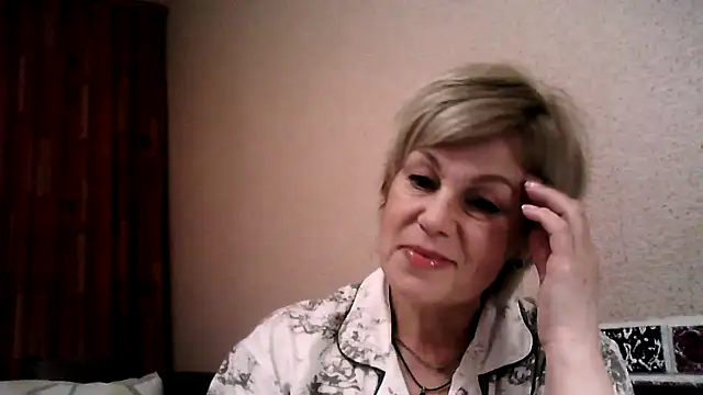 Snapshot of TatkaYang chatting on April 29, 7:42 pm TatkaYang online show from April 29, 7:42 pm