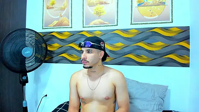 Leon Hotx online show from April 24, 7:27 pm
