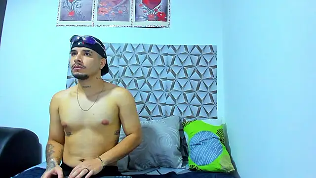Leon Hotx online show from March 24, 7:14 pm