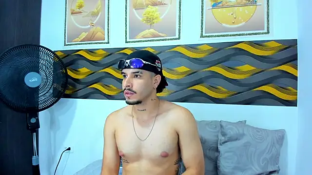 Leon Hotx online show from April 27, 7:23 pm